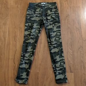 Camo skinny fit pants